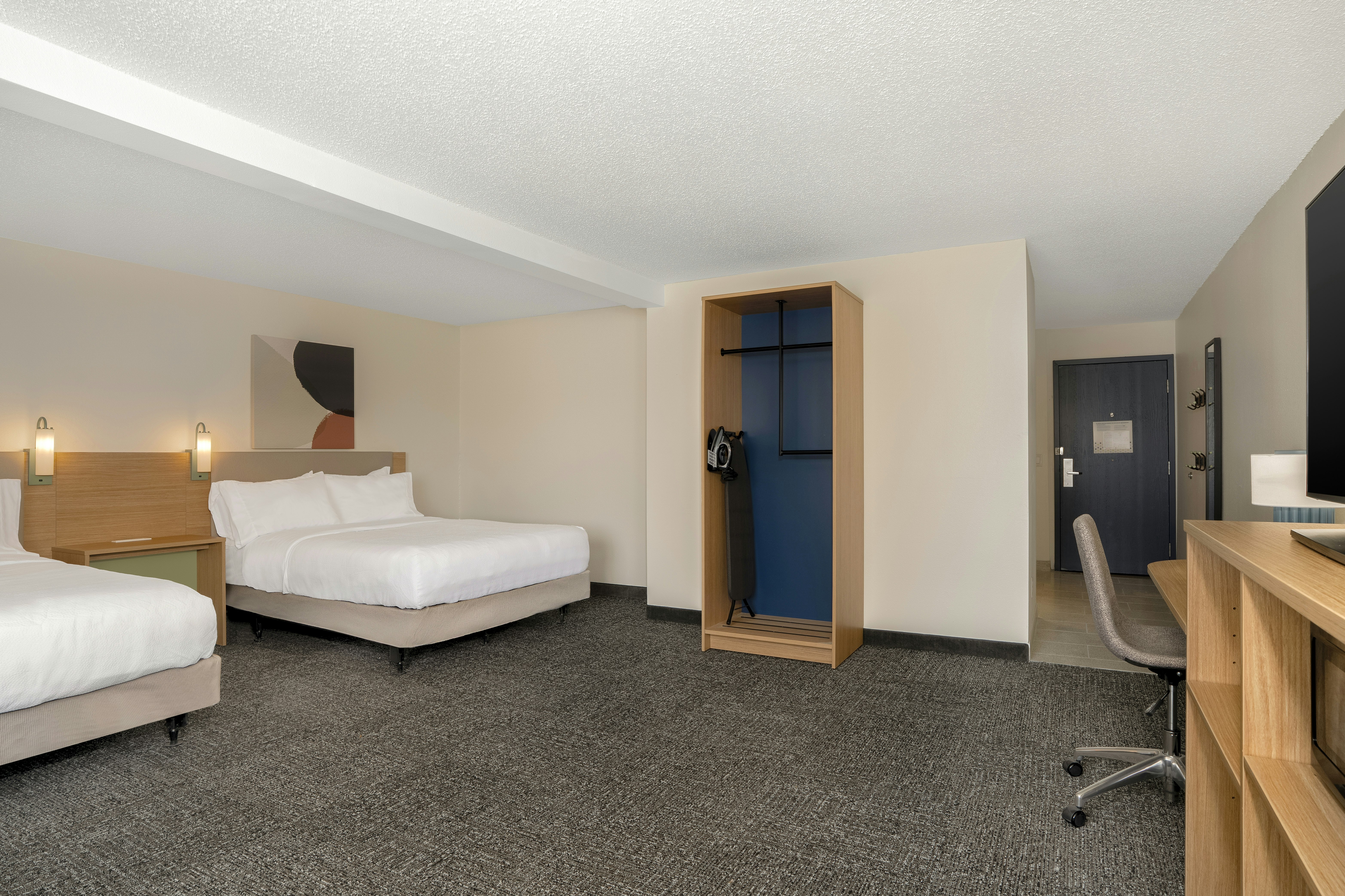 ROOM, 2 QUEEN BEDS, SOFA, ACCESSIBLE
