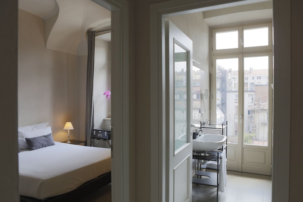 RESIDENZA DELL'OPERA 17/63
