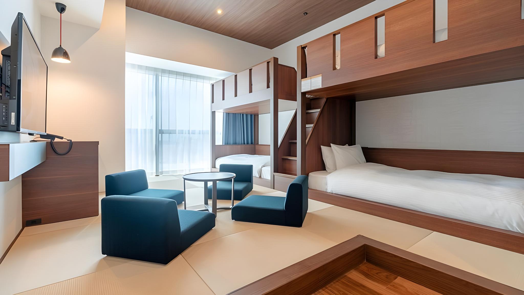 Japanese Western, 2 Bunk Beds
