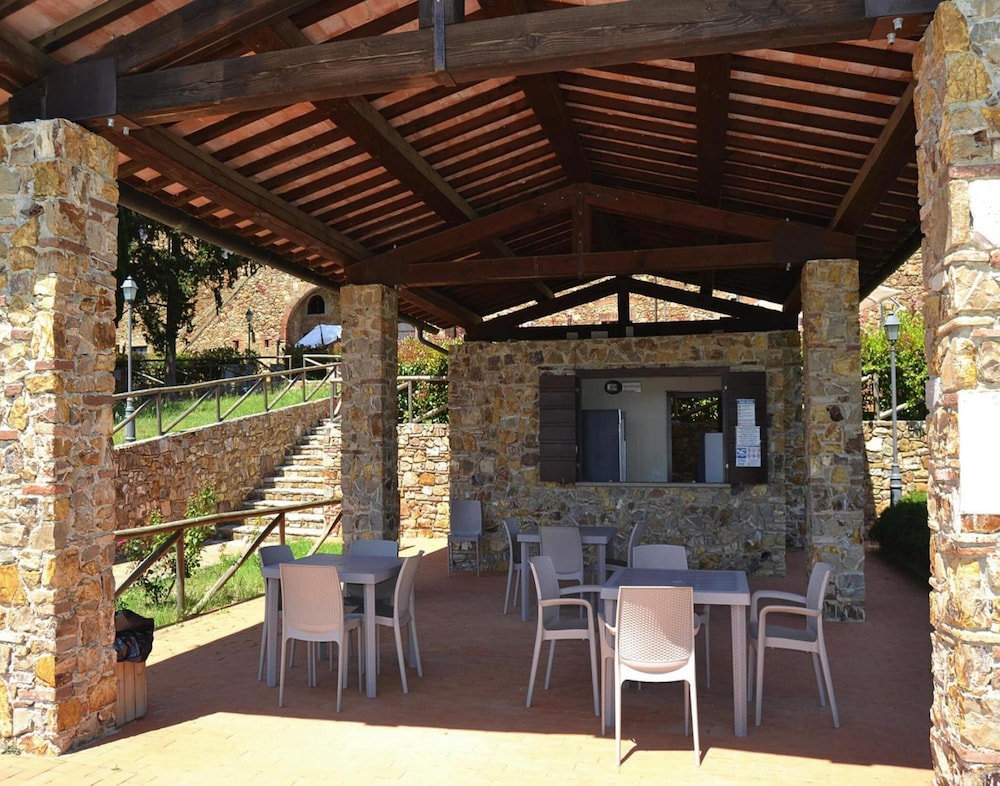 Antico Borgo Casalappi 68/73