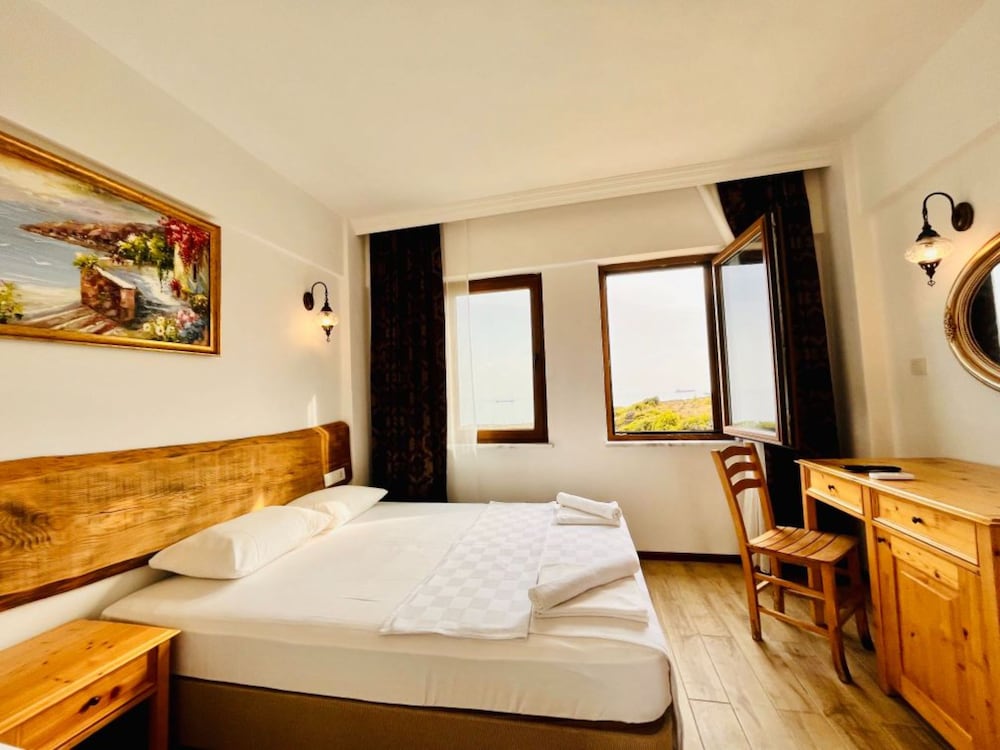 Sukha Inn Otel & Beach 12/50