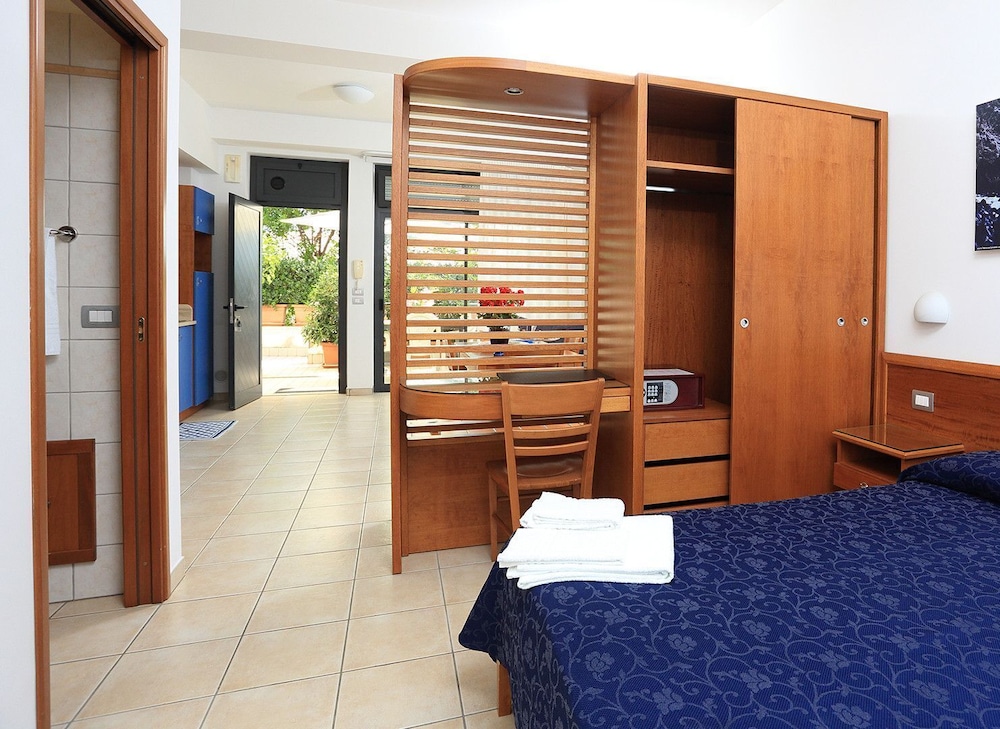 NETTUNO RESORT 9/41
