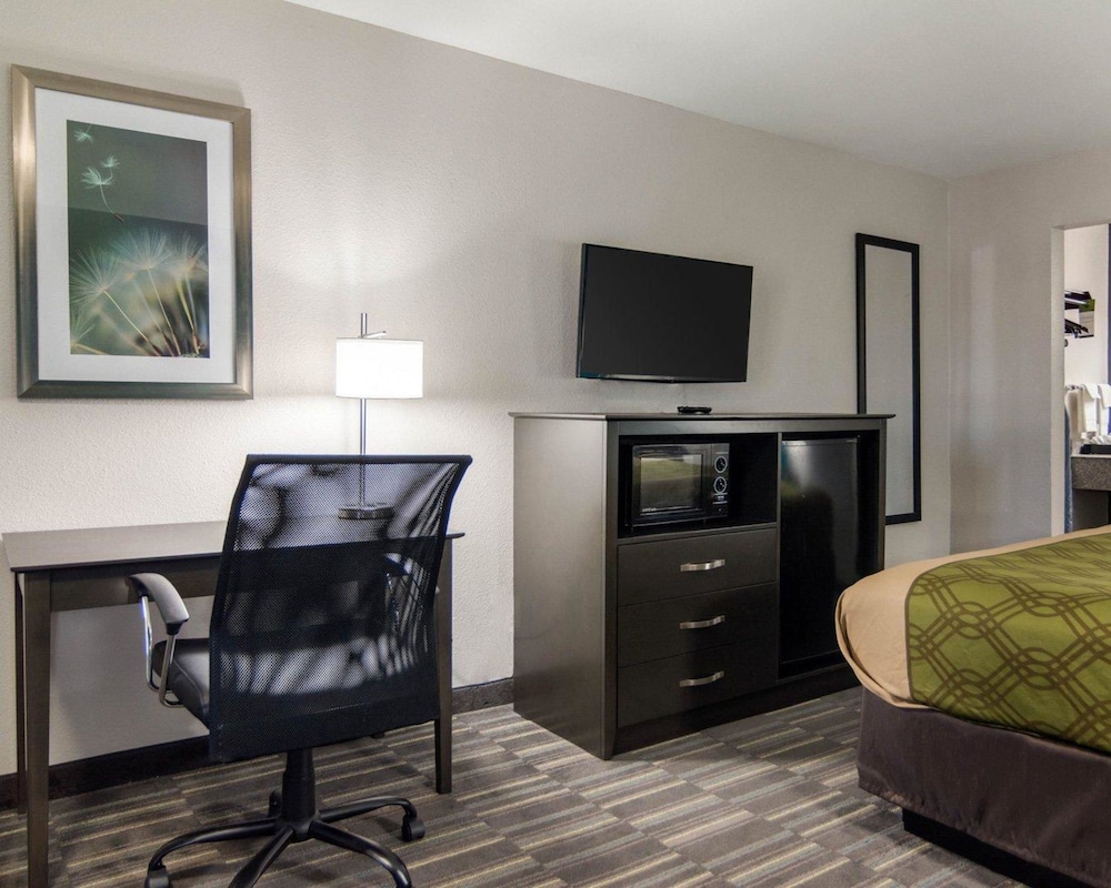 HomeStay Inn & Suites Russellville 24/33