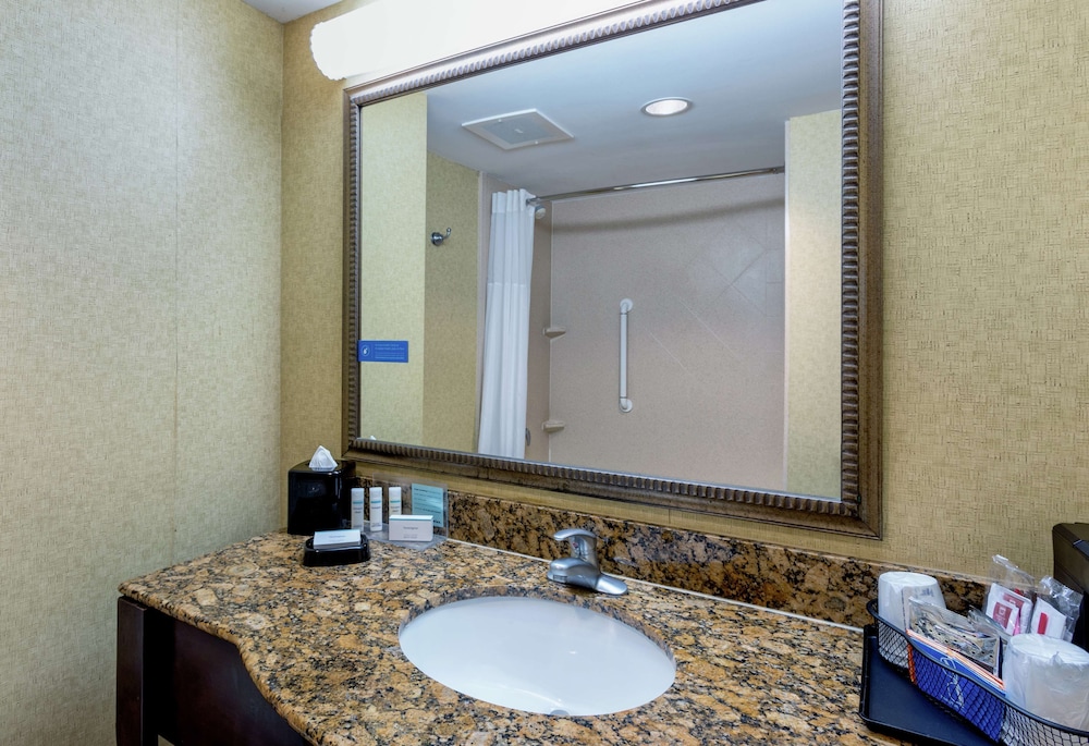 Hampton Inn & Suites Ft. Pierce 19/41