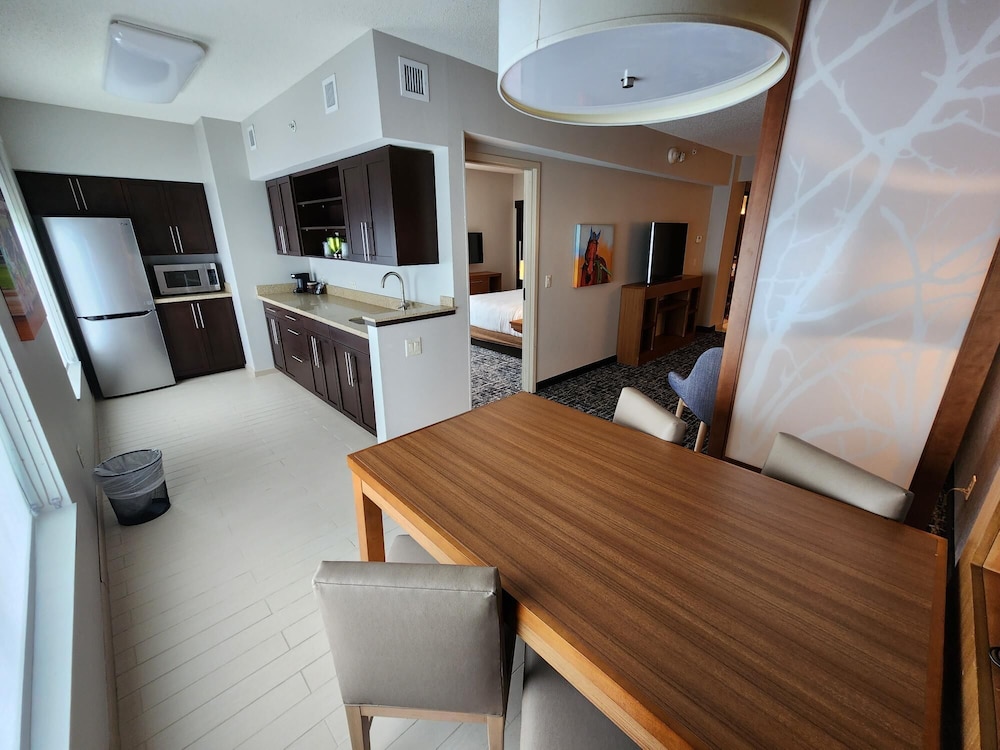 Hyatt Place at The Hollywood Casino Pittsburgh South 54/60