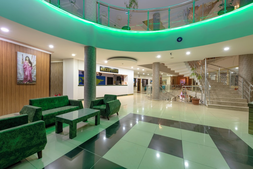 Lims Bona Dea Beach Hotel 50/67