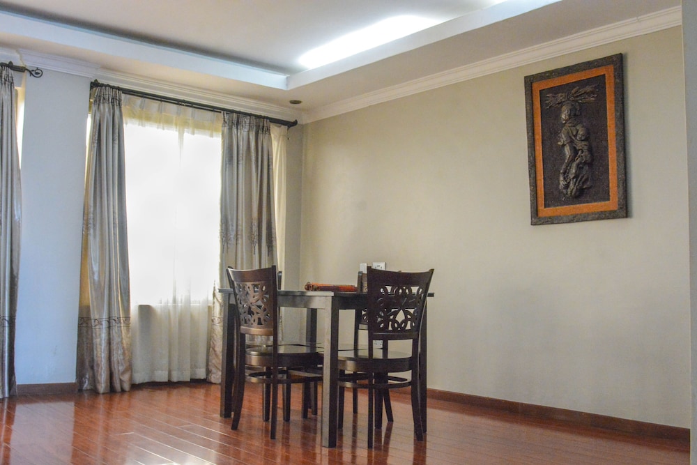 Eldon Suites Apartments 32/34
