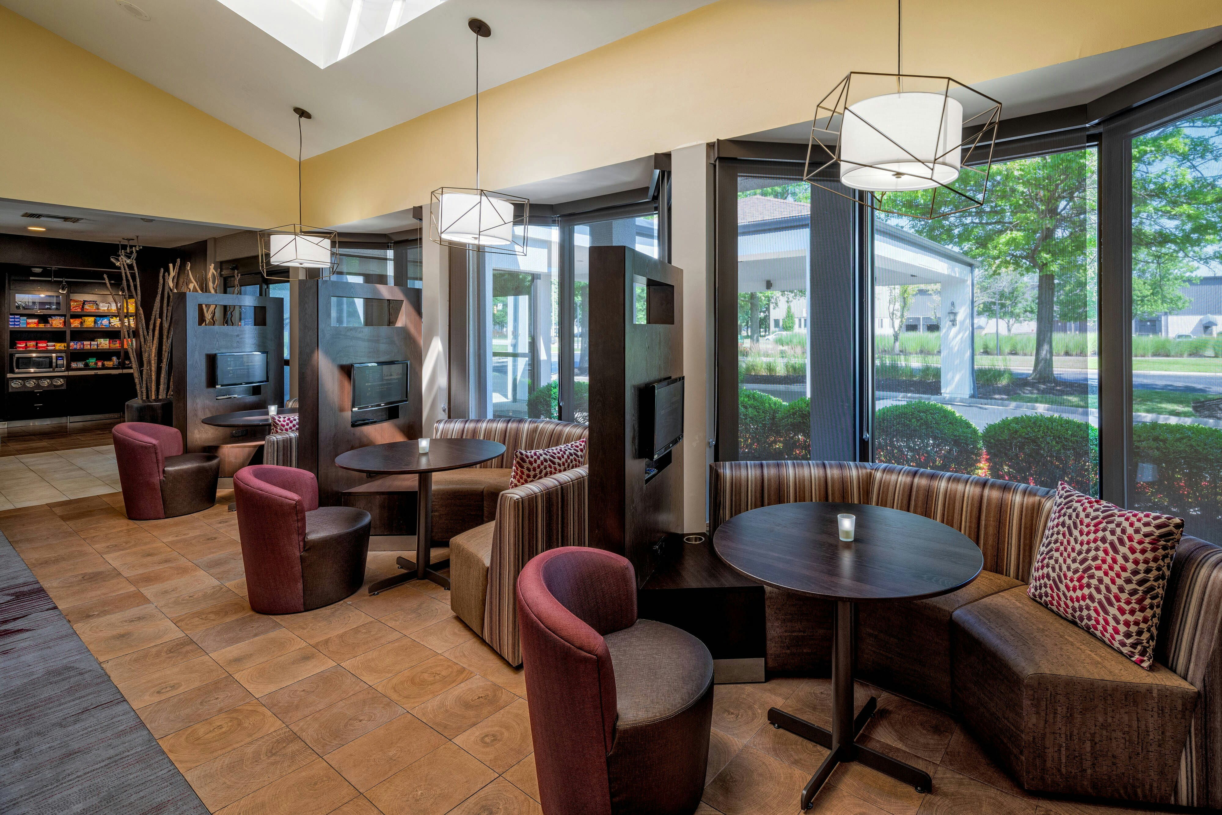 Courtyard Cincinnati Blue Ash 26/46