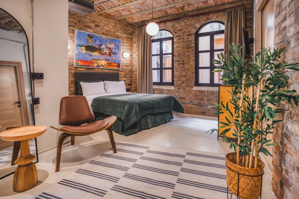 Novus Pera Hotel 6/45