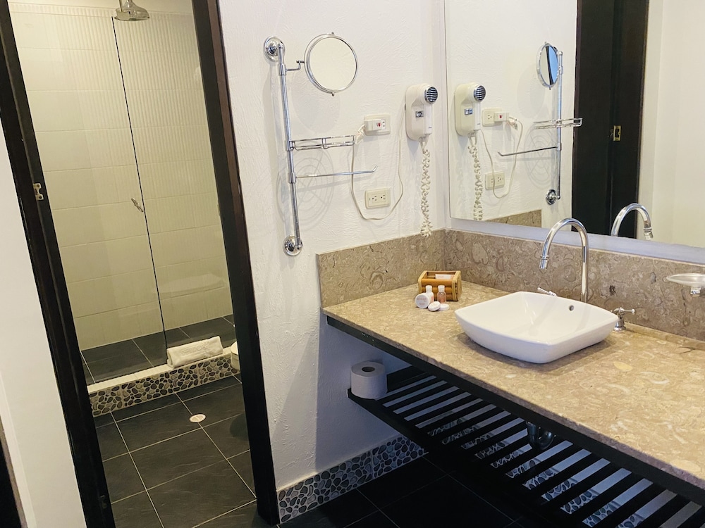 Hotel Retiro 84 By Mij Hotels 49/50