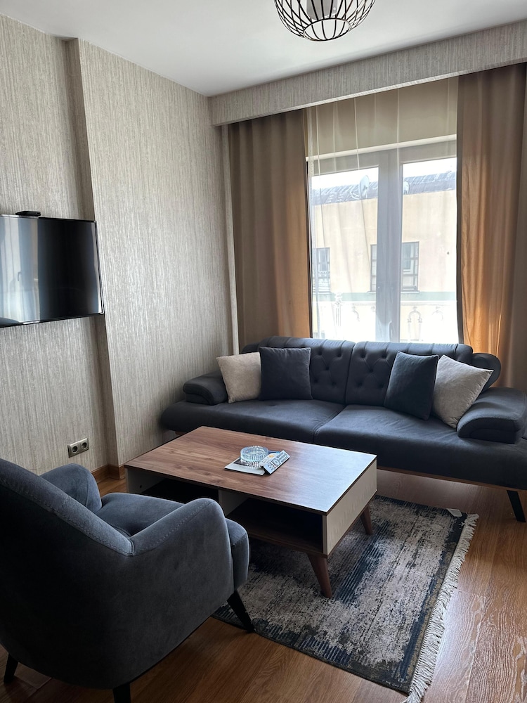 Sabiha Gokcen Hotel Istanbul Houses 42/50