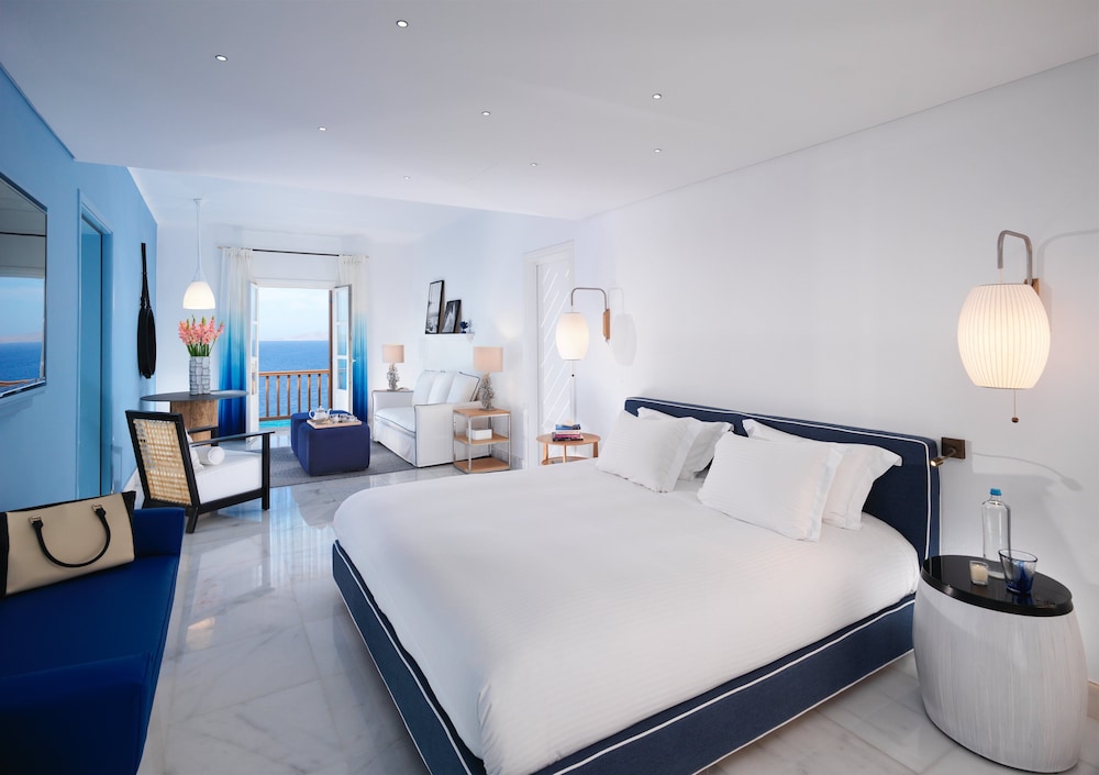 EXECUTIVE, SUITE, SEA VIEW