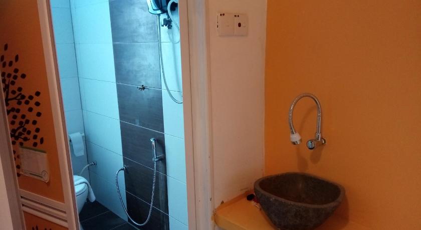 The Serai Cottage Transit Hotel 35/38