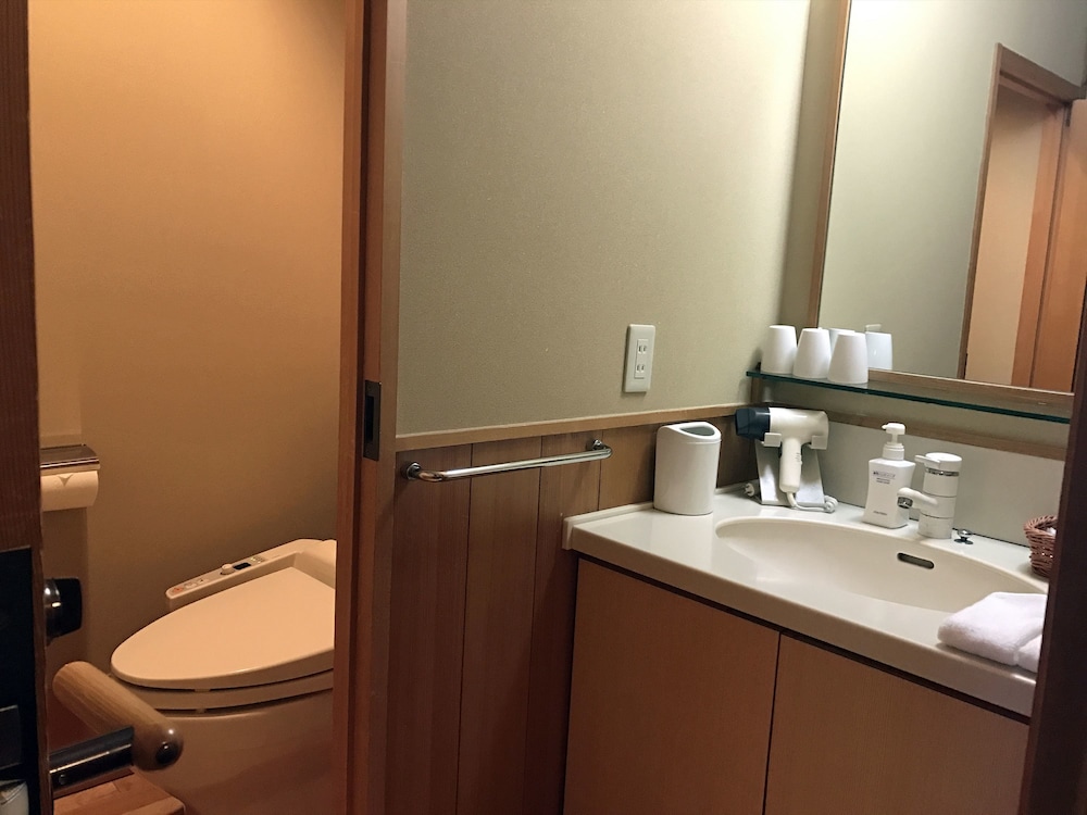 Towada Hotel 9/41