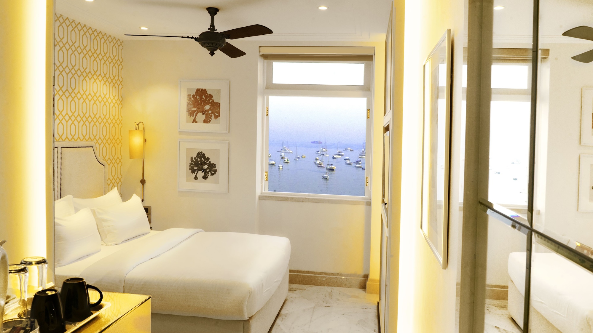 DELUXE, SEA VIEW