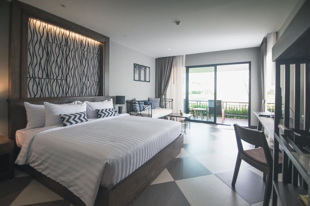 Coral Tree Villa Huahin 12/72