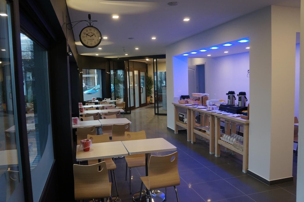 Hotel Evergreen 27/31