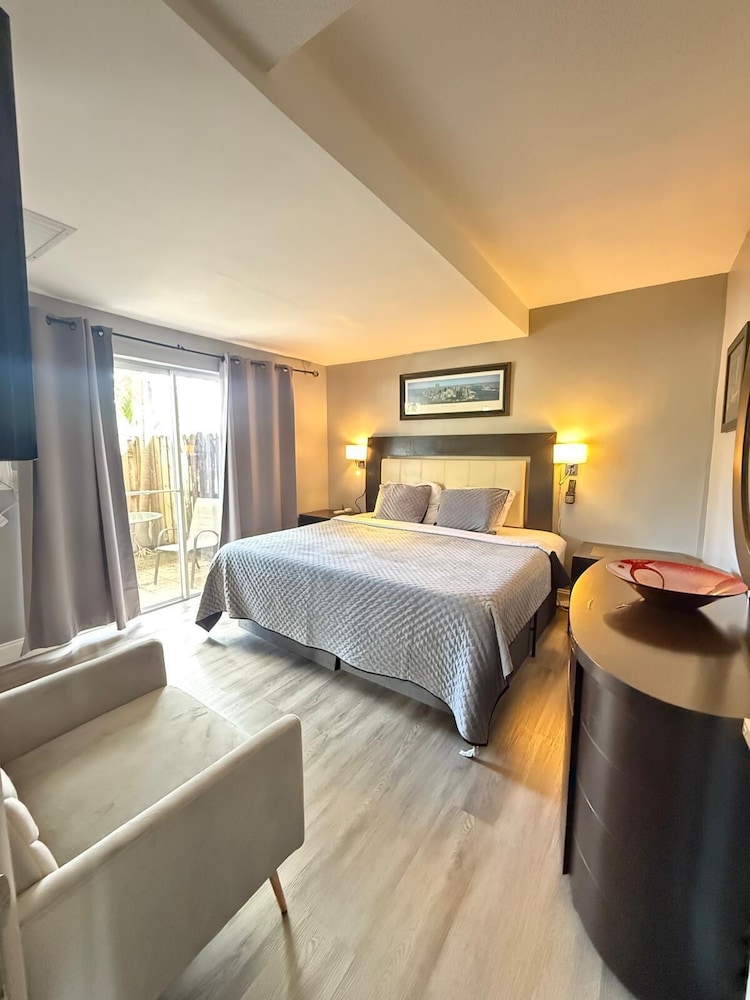 1 BEDROOM, COMFORT, APARTMENT, POOL VIEW, KITCHEN