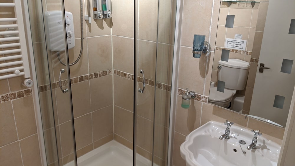 Ivybridge Guest House 45/50