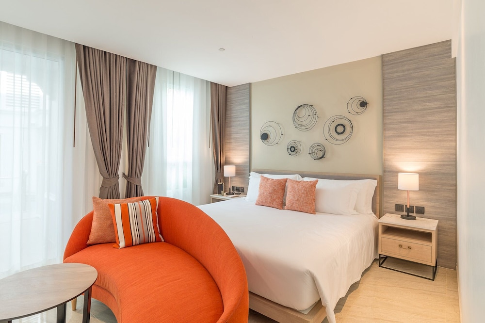 FAMILY, RESIDENCE, KING BED