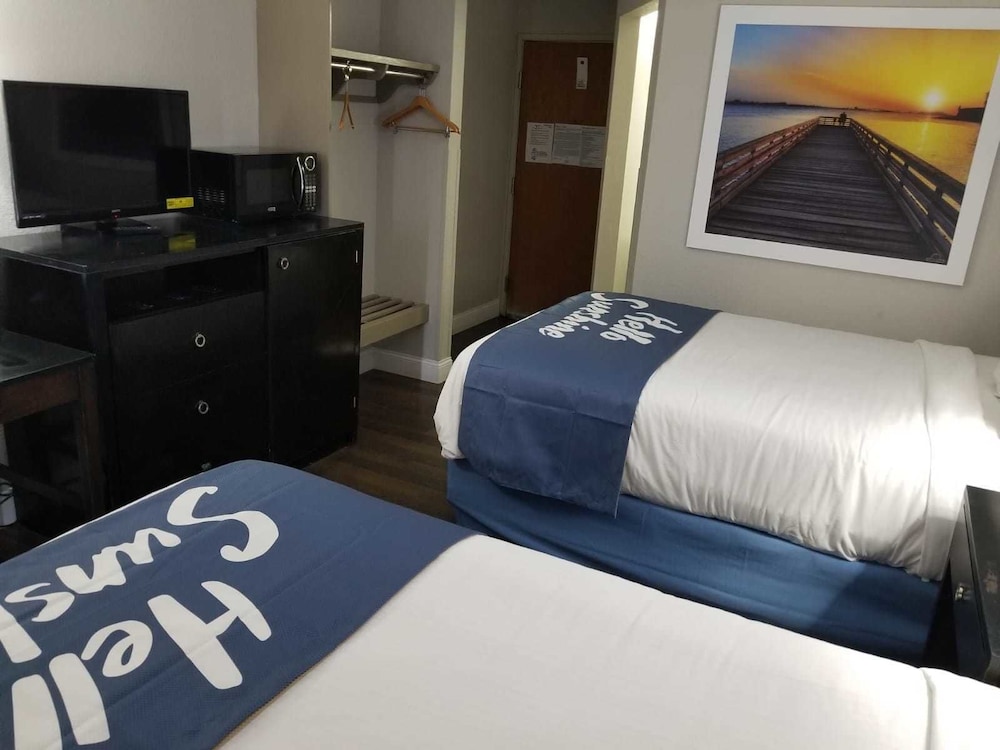 Days Inn by Wyndham Thomson 6/27