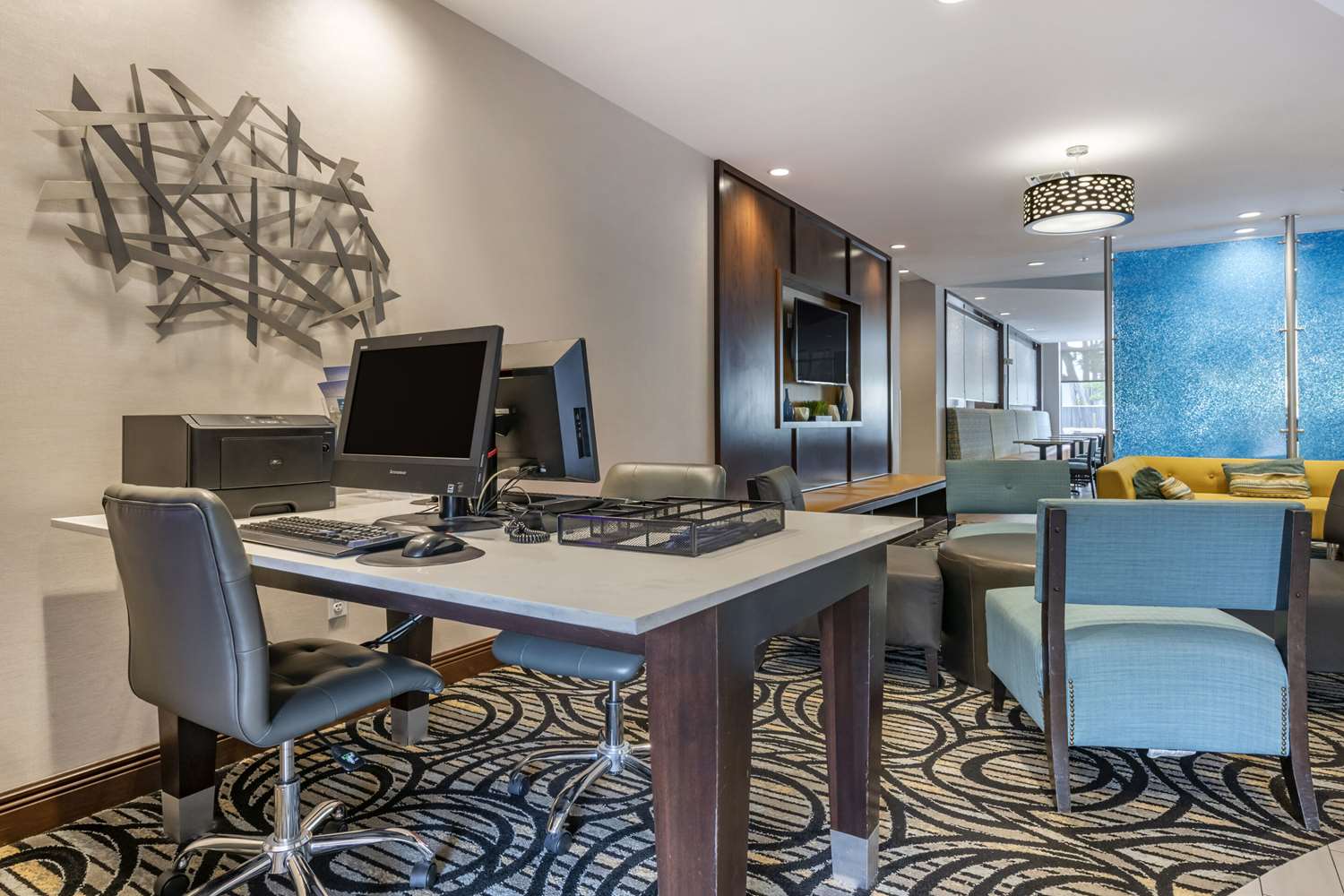 Comfort Suites Fort Lauderdale Airport South & Cruise Port 9/13