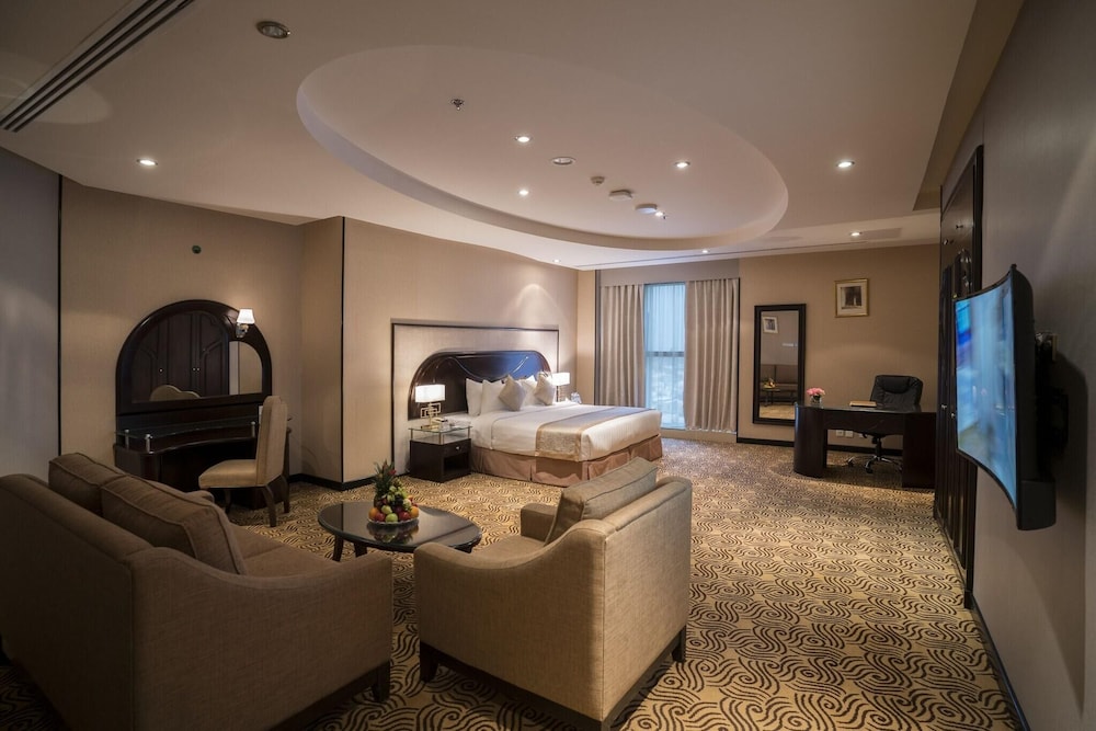 Awaliv International Hotel 55/68