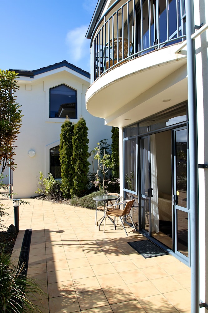 Delorenzo S Studio Apartments 3/72