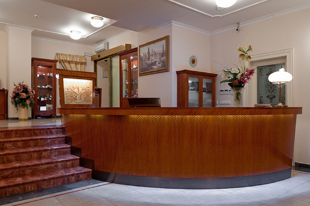 Amigo City Centre Hotel 5/62