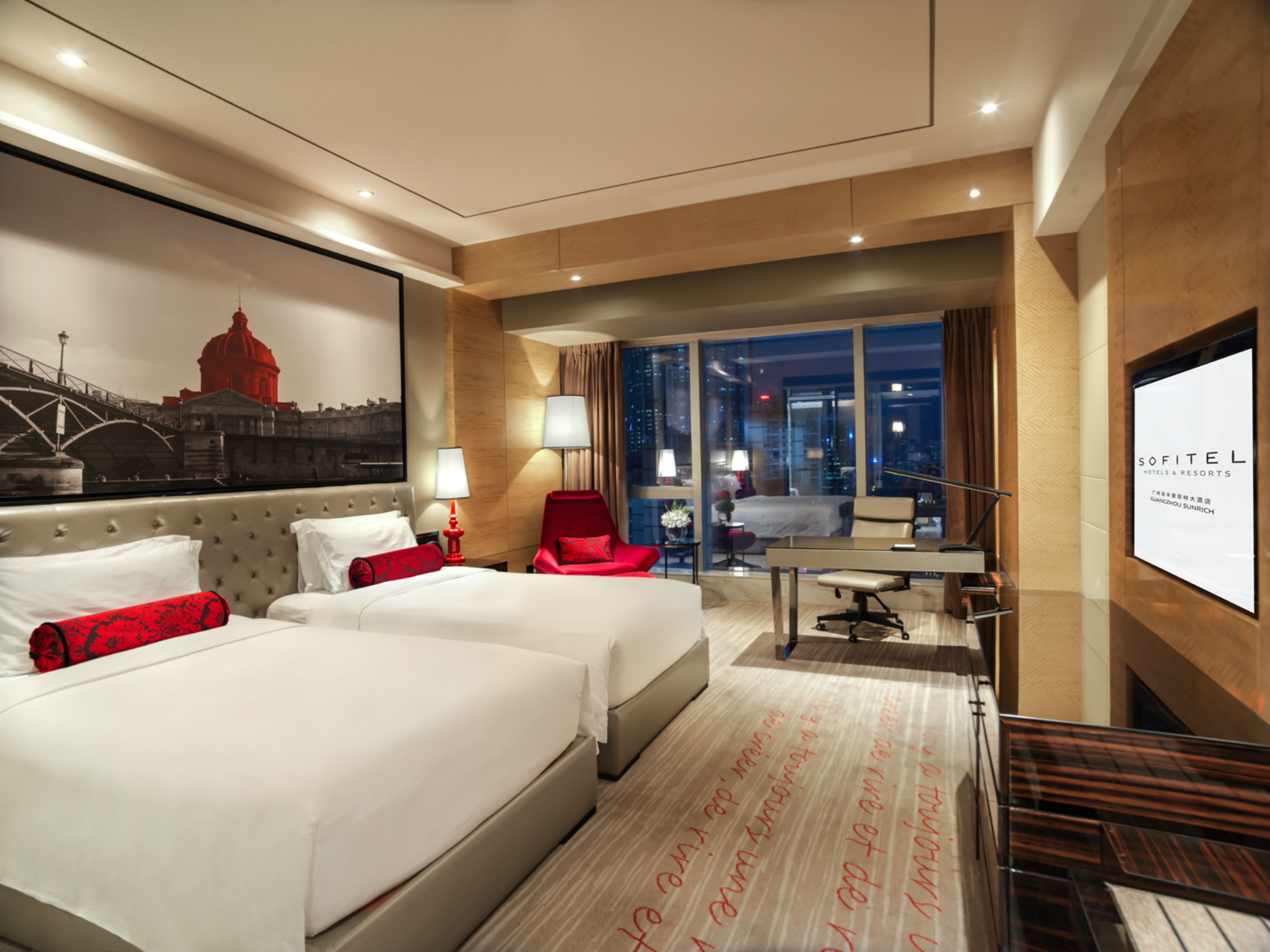 FAMILY, KING AND TWIN BEDS