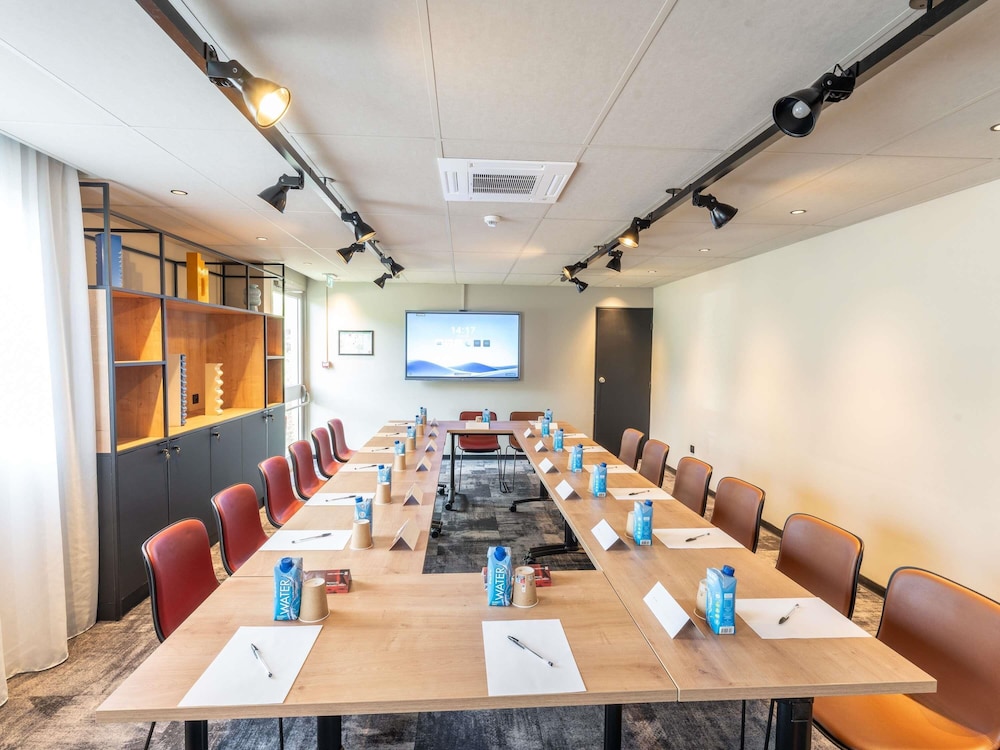 Ibis Orleans La Chapelle Saint Mesmin 53/64