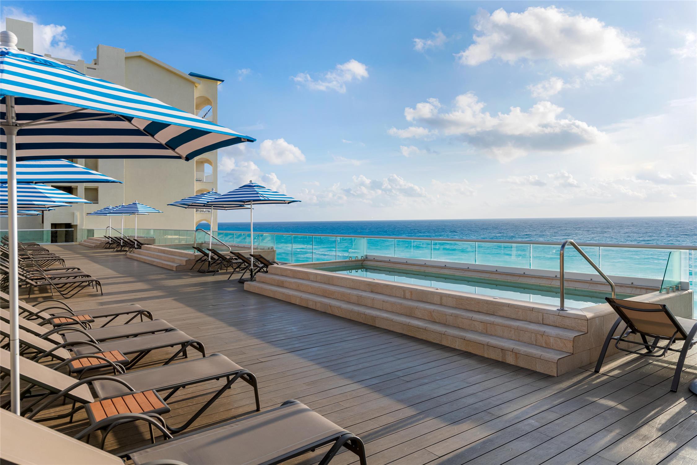 Hilton Cancun Mar Caribe All Inclusive Resort 45/50
