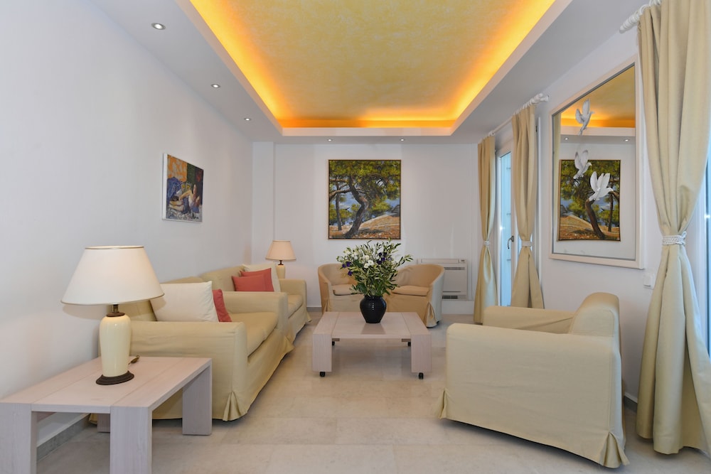 ASTIR OF PAROS 18/31