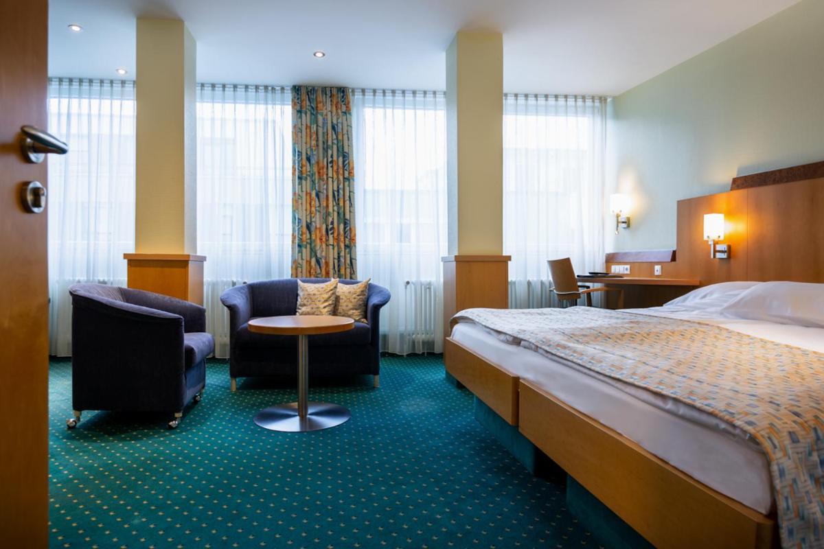 Kronenhotel Stuttgart 15/50