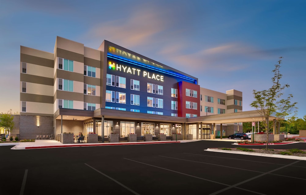 Hyatt Place Fayetteville/Springdale 1/33