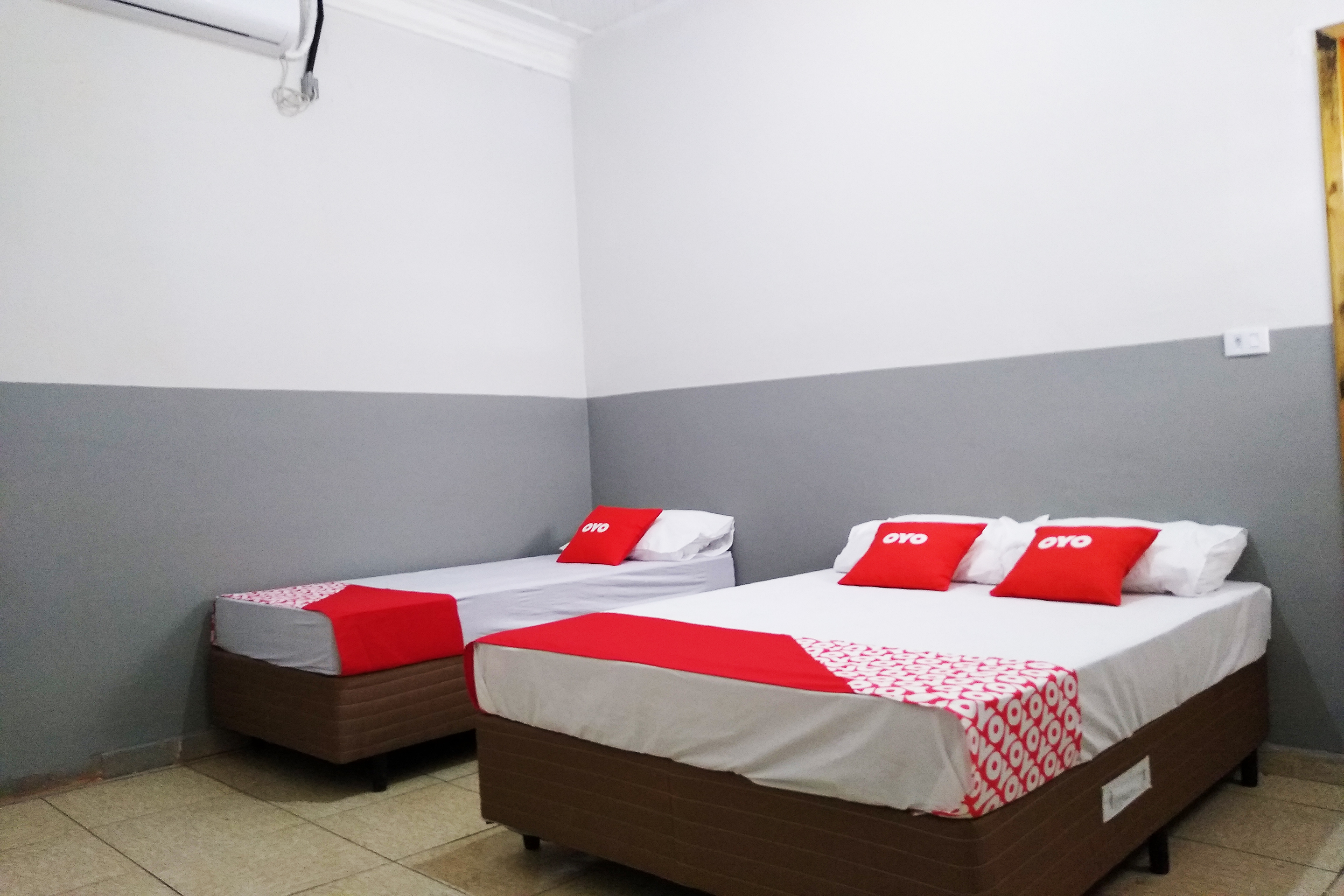 ROOM, QUINTUPLE, 3 BEDS