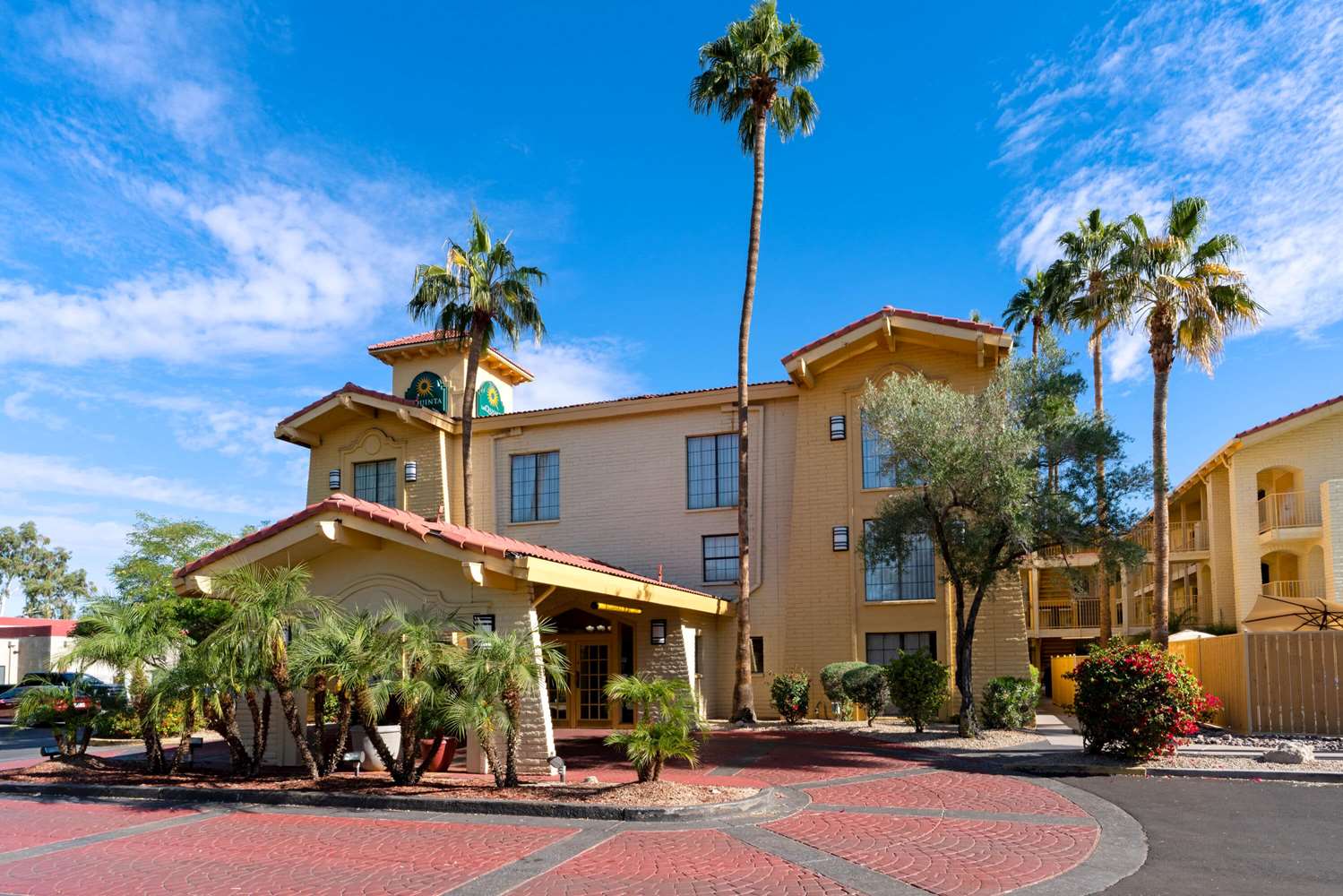 La Quinta Inn Phoenix Sky Harbor Airport 34/40