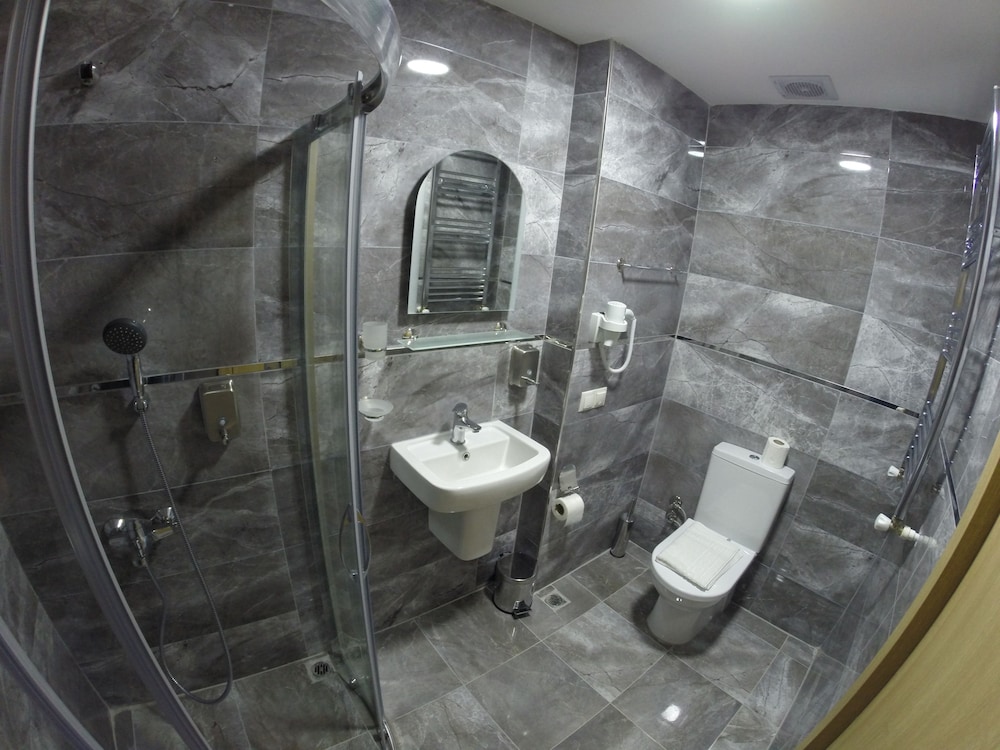 Meydan Suites 49/50