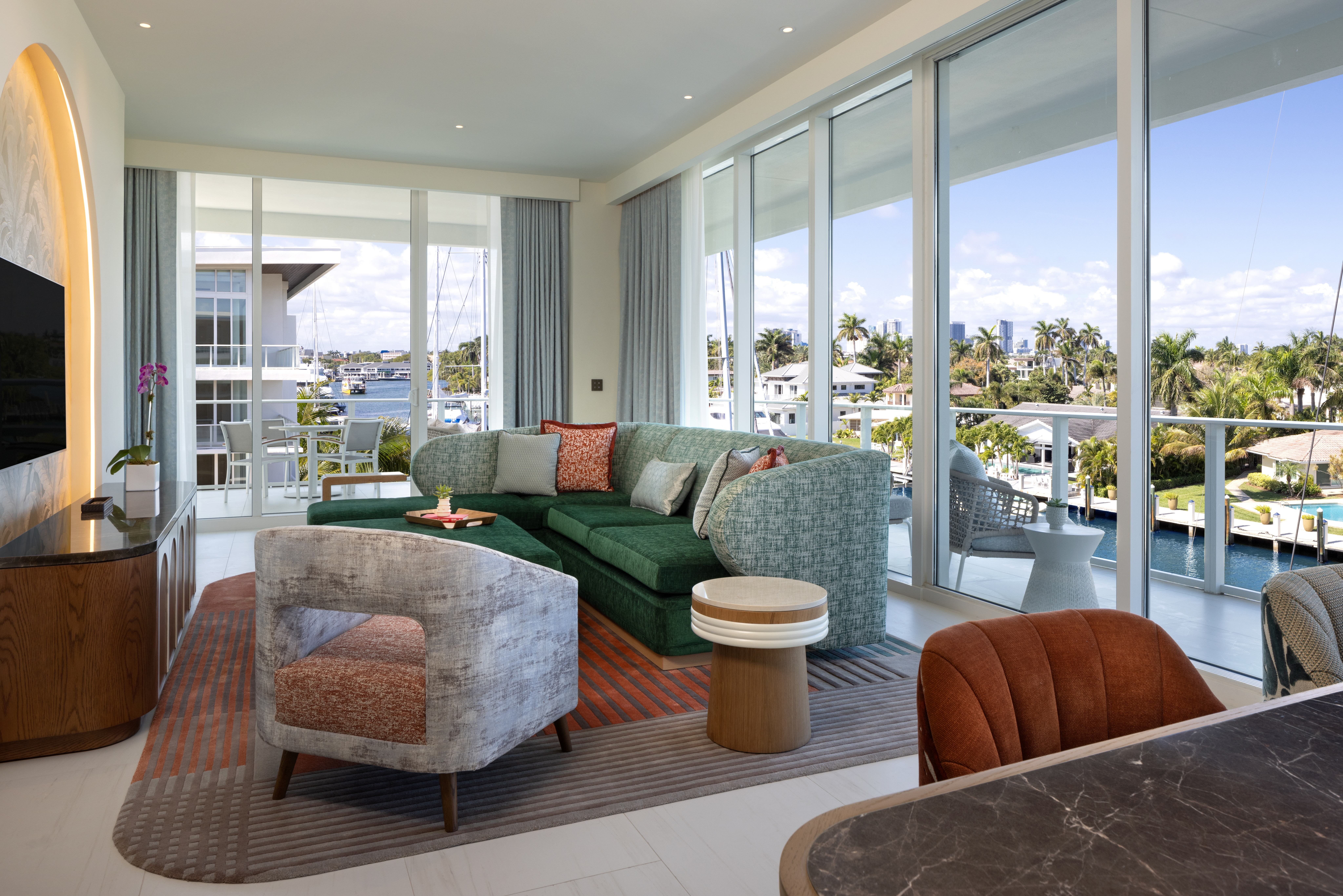 Pier Sixty Six Hotel And Marina 44/69
