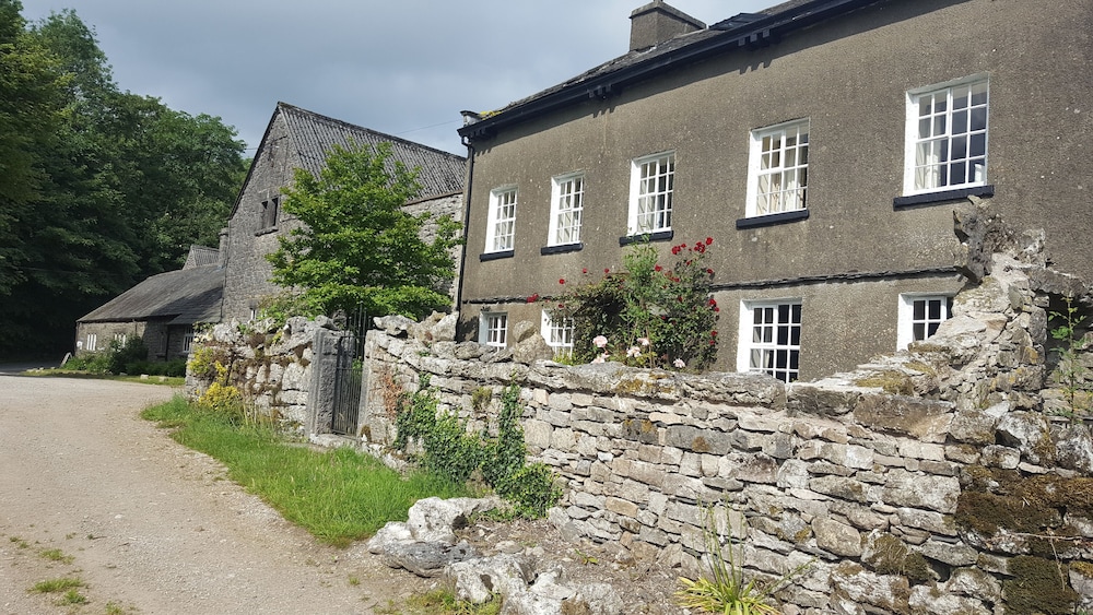 Beech Hill House B & B 42/50