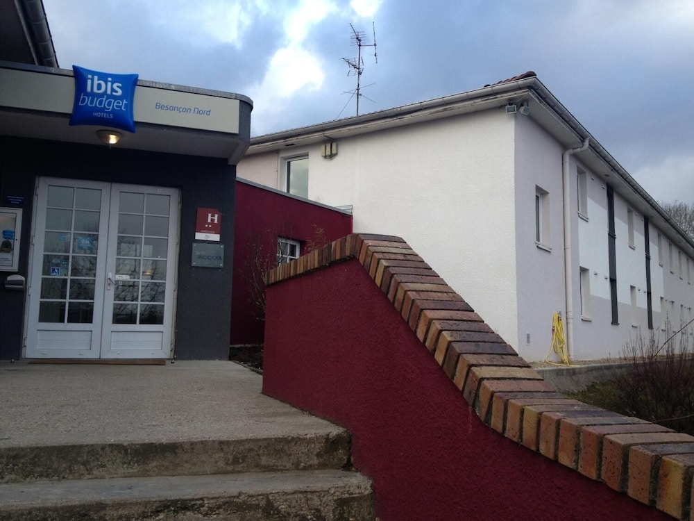 IBIS BUDGET BESANCON NORD ECOLE VALENTIN 40/41