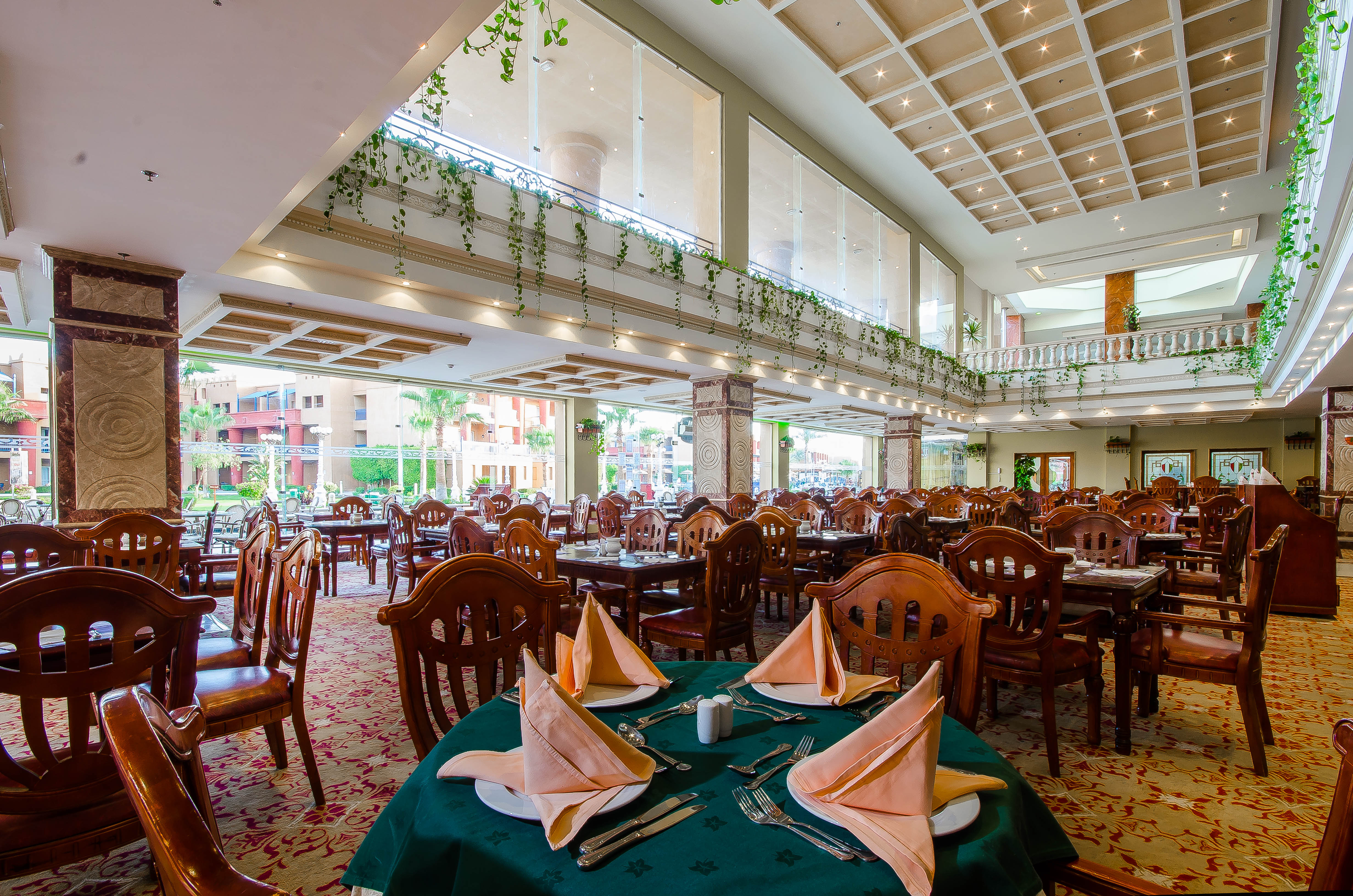 restaurant cafeteria