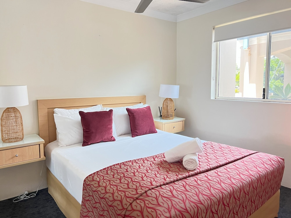 Montego Sands Resort 11/50