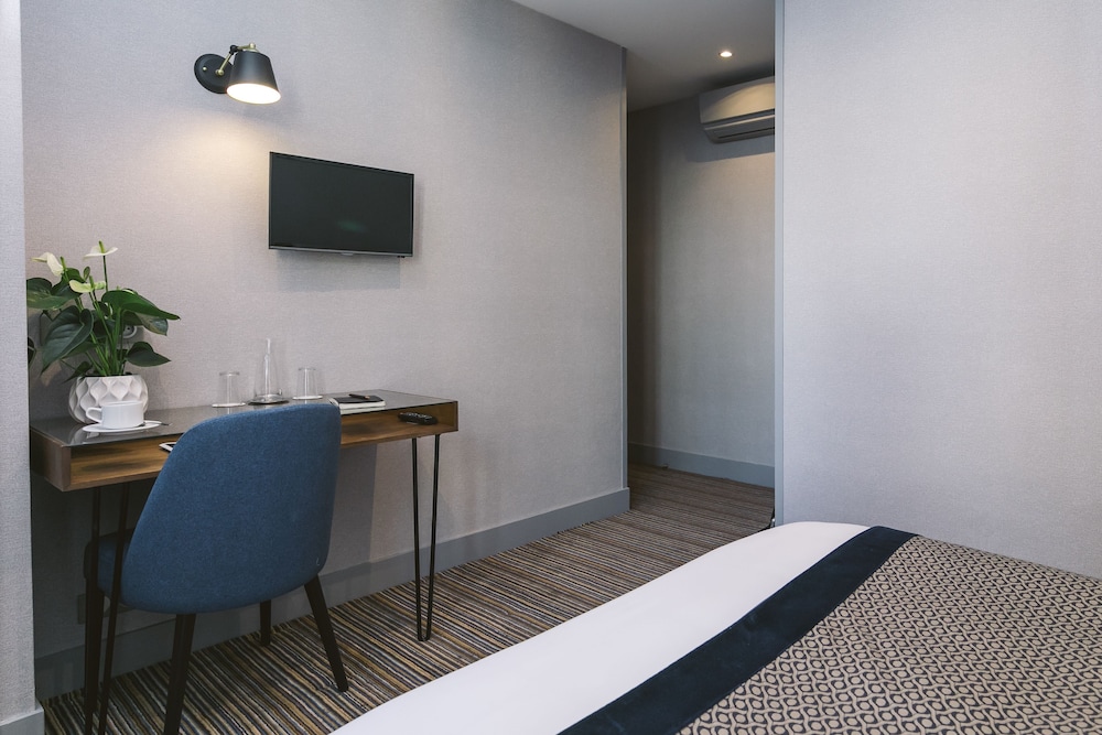 Hotel Saint Christophe 8/68