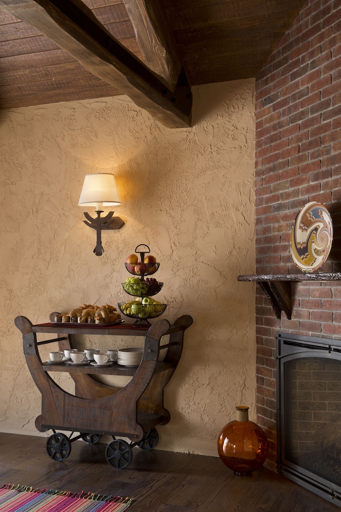 Rancho Caymus Inn 19/56