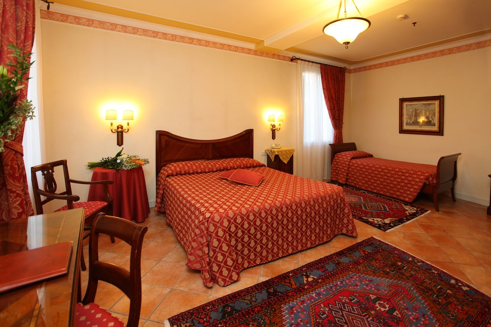 Villa Fiorita Hotel 31/50