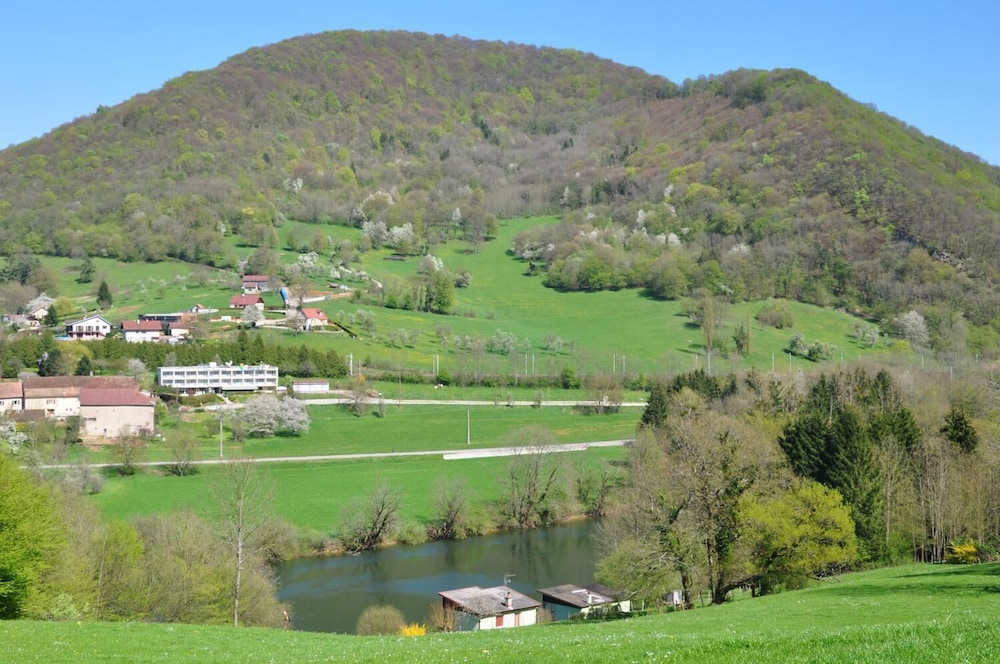 LE RELAIS DE LA VALLEE 35/42