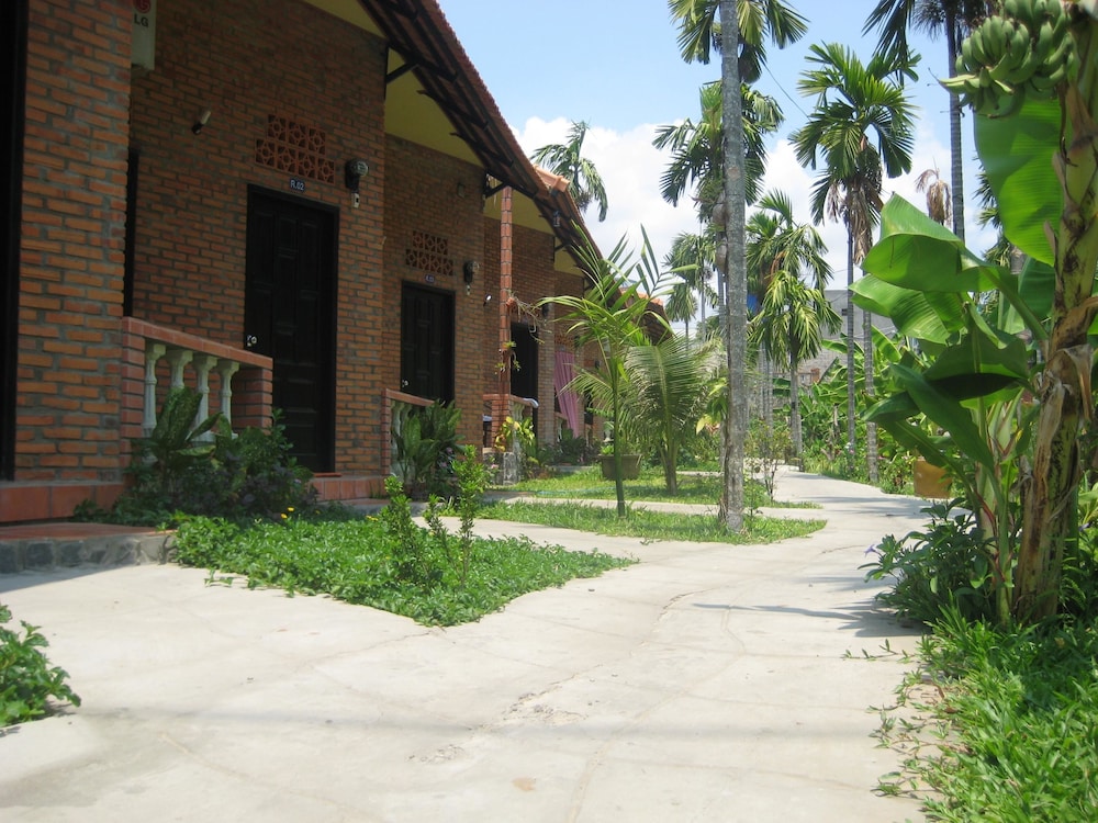 Sea Winds Resort 56/58