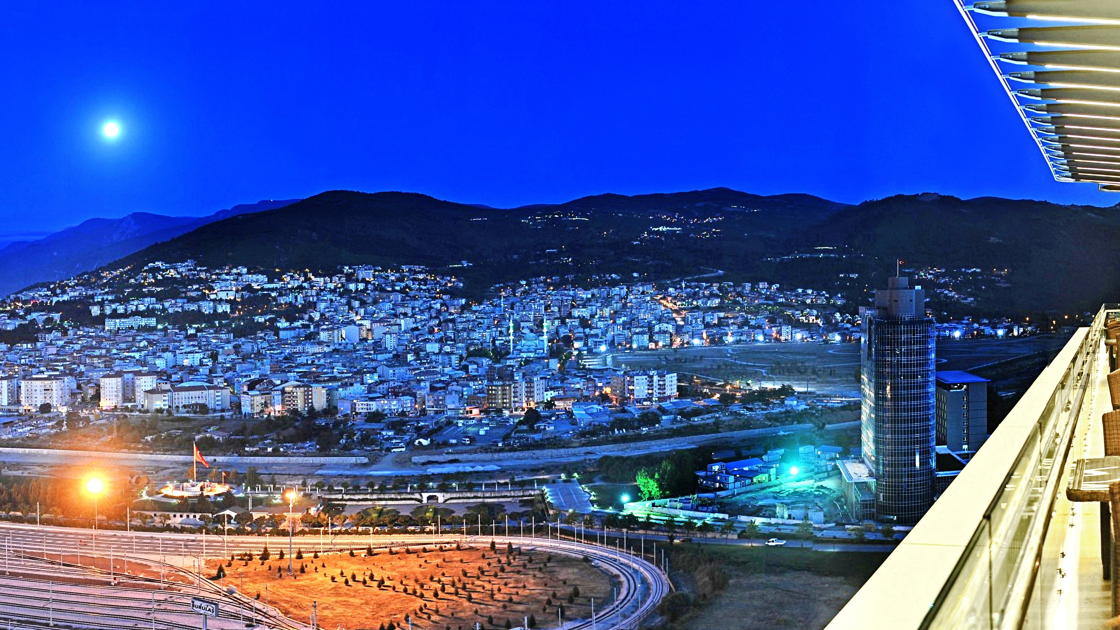 Crowne Plaza Bursa Convention Center and Thermal Spa 70/71