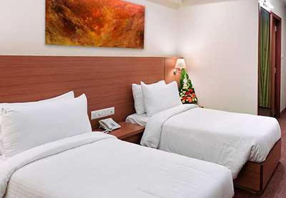 Hotel Deccan Pavilion Pune 11/26